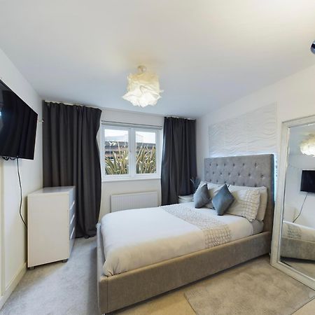 Modern 2 Bed City Apartment With Private Parking Swansea Eksteriør billede