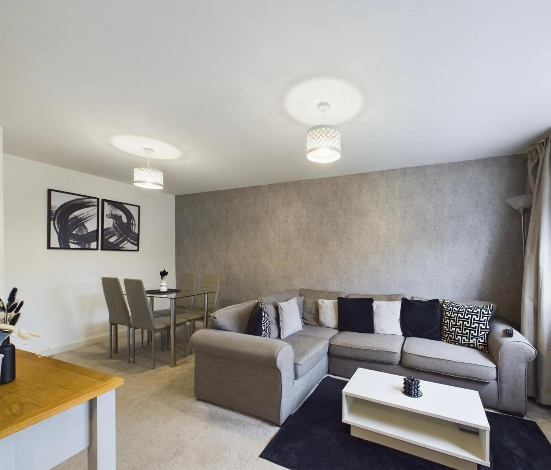 Modern 2 Bed City Apartment With Private Parking Swansea Eksteriør billede