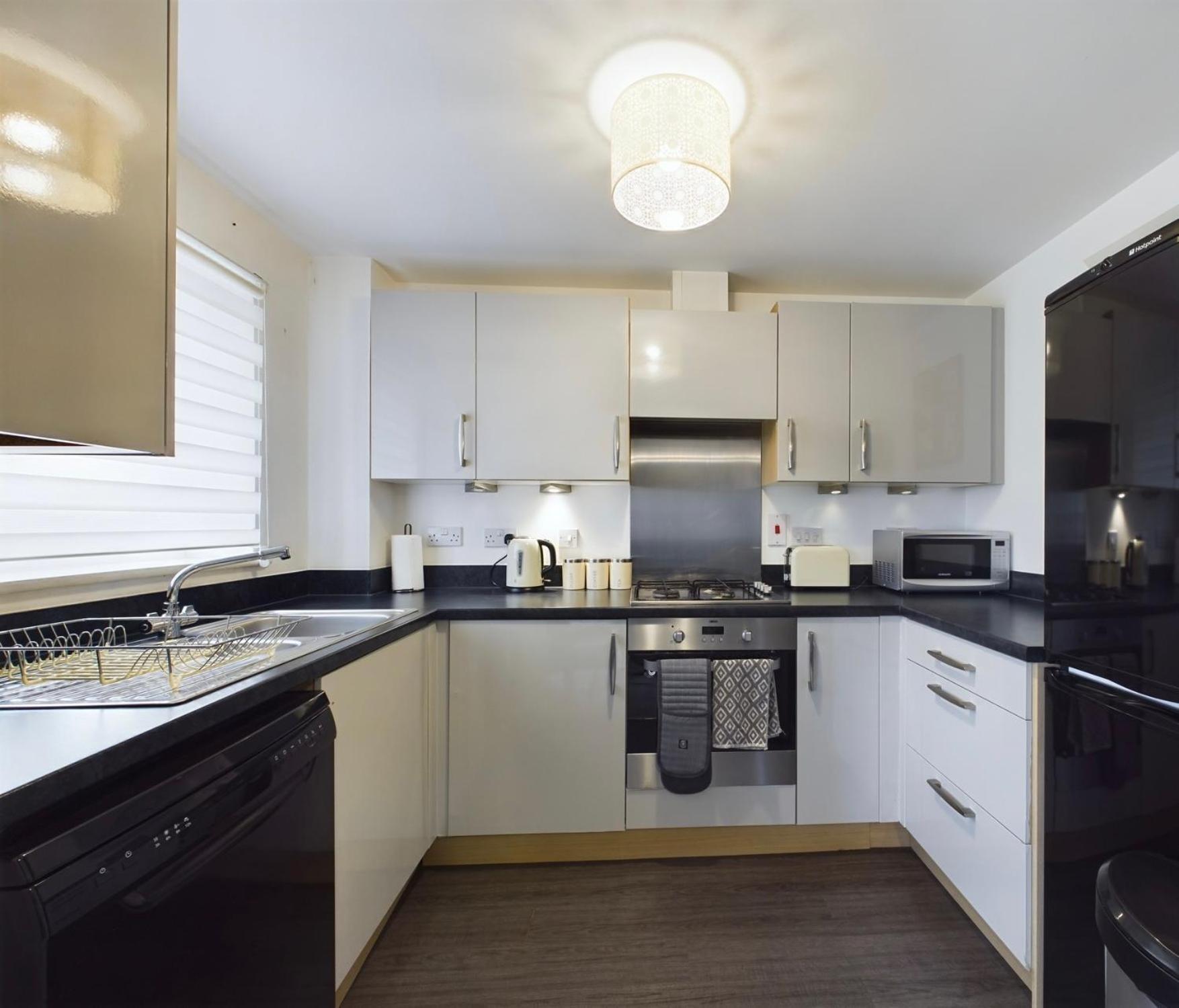 Modern 2 Bed City Apartment With Private Parking Swansea Eksteriør billede